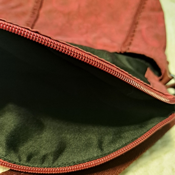 Sakroots Fold Over Crossbody Bag - Picture 6 of 14
